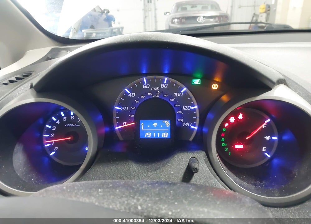 2013 HONDA FIT VIN: JHMGE8H36DC061739
