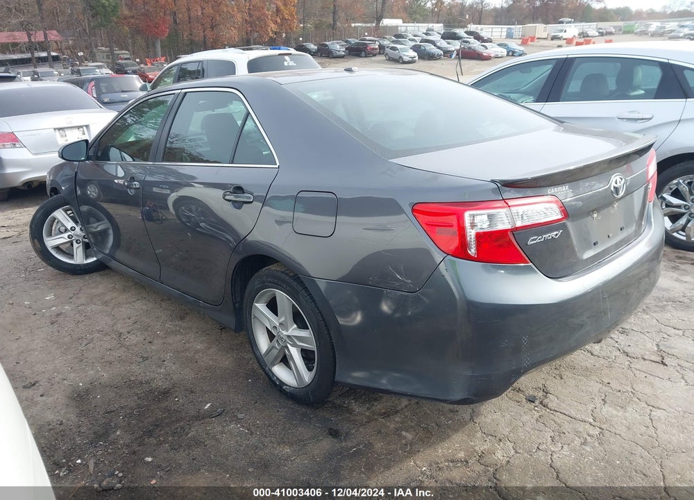 2013 TOYOTA CAMRY SE VIN: 4T1BF1FK3DU234536