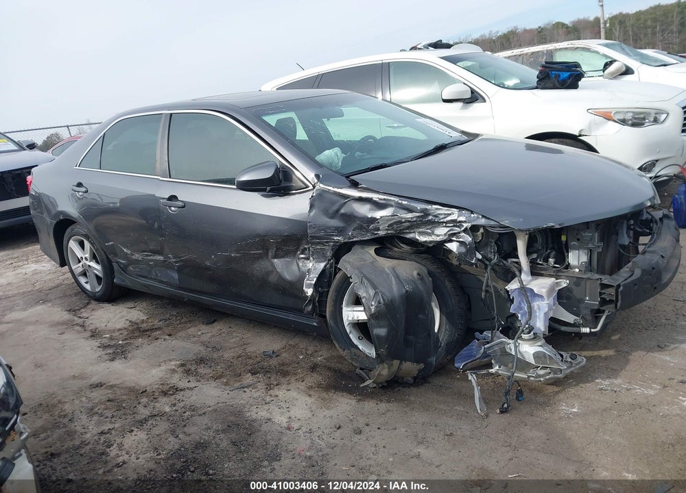 2013 TOYOTA CAMRY SE VIN: 4T1BF1FK3DU234536