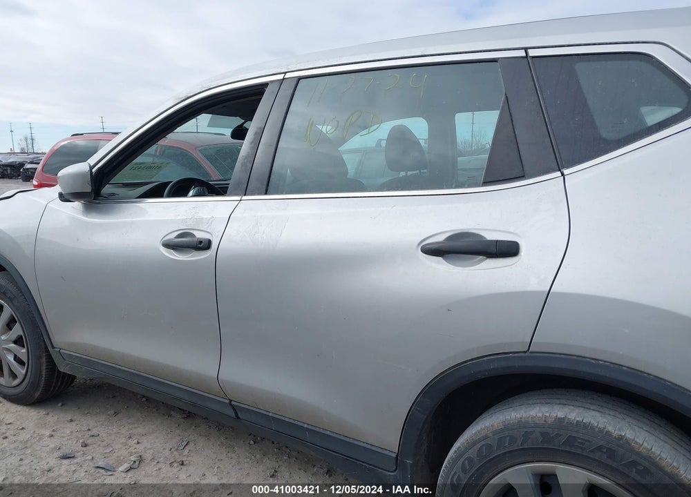 2016 NISSAN ROGUE S/SL/SV VIN: 5N1AT2MVXGC802203