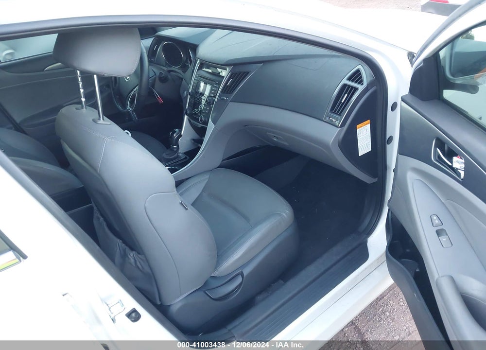 2012 HYUNDAI SONATA HYBRID VIN: KMHEC4A42CA059681