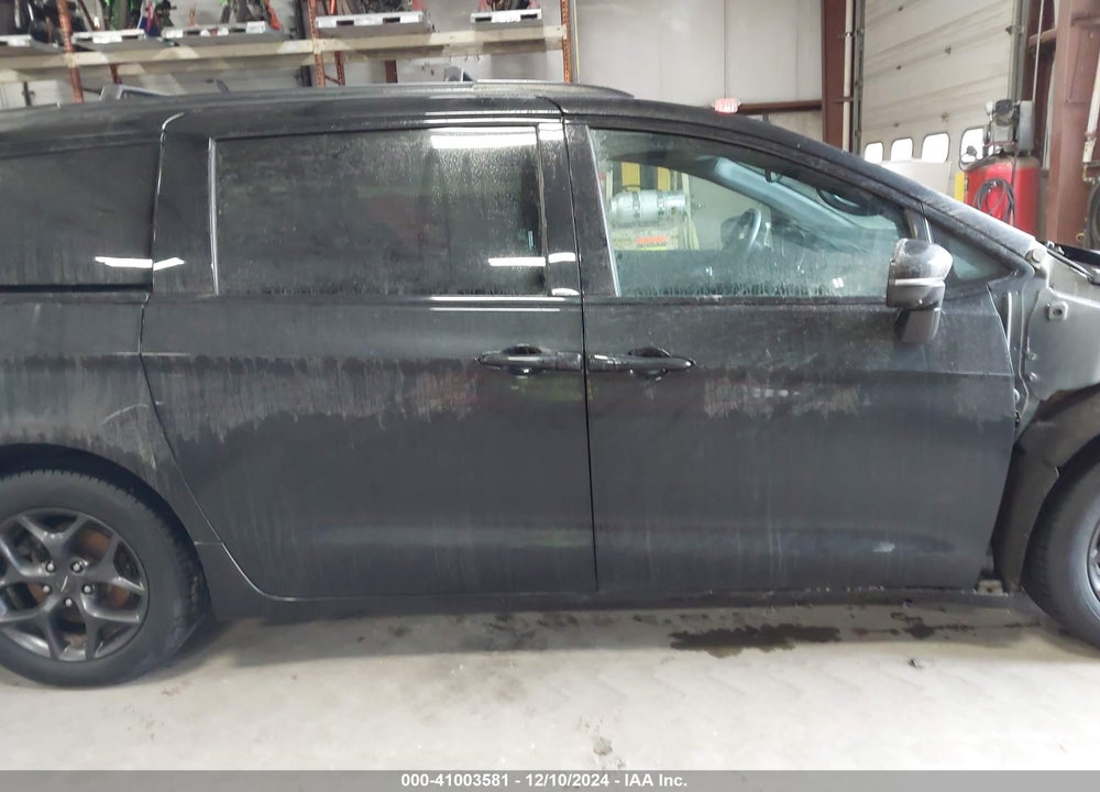 2018 CHRYSLER PACIFICA LIMITED VIN: 2C4RC1GG0JR172821