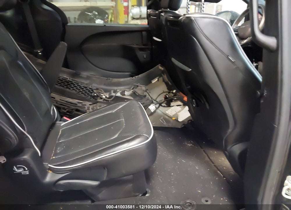2018 CHRYSLER PACIFICA LIMITED VIN: 2C4RC1GG0JR172821