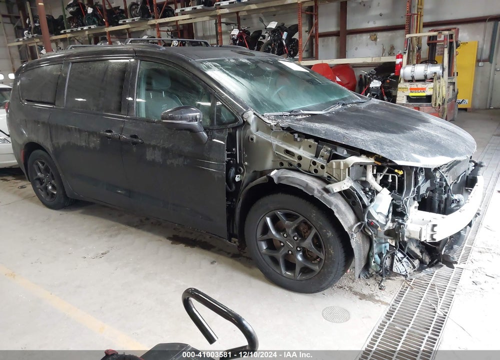 2018 CHRYSLER PACIFICA LIMITED VIN: 2C4RC1GG0JR172821