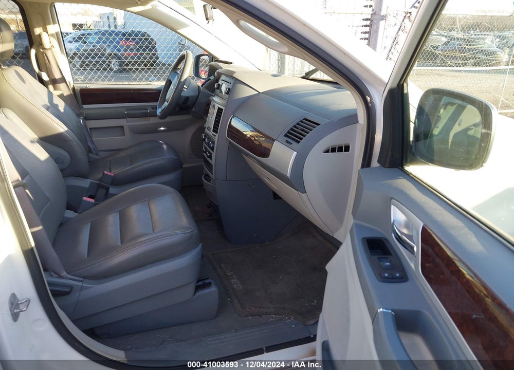 2010 CHRYSLER TOWN & COUNTRY TOURING VIN: 2A4RR5D19AR221515