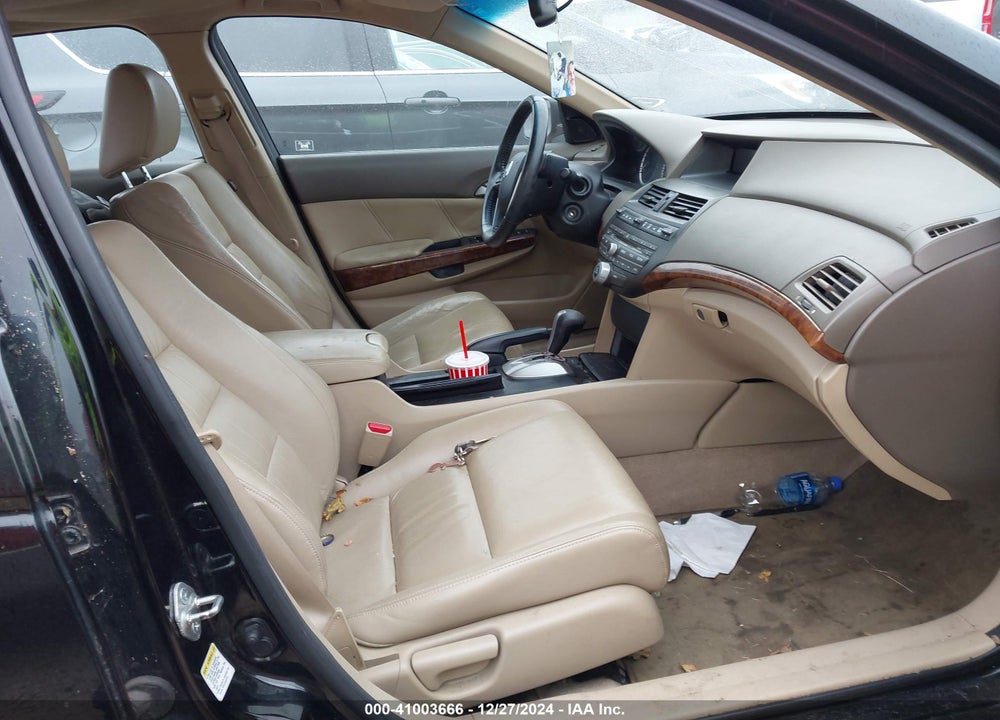2010 HONDA ACCORD 2.4 EX-L VIN: 1HGCP2F82AA094882