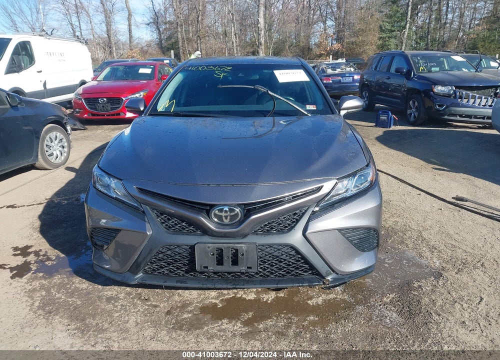 2018 TOYOTA CAMRY VIN: 4T1B11HK6JU618320