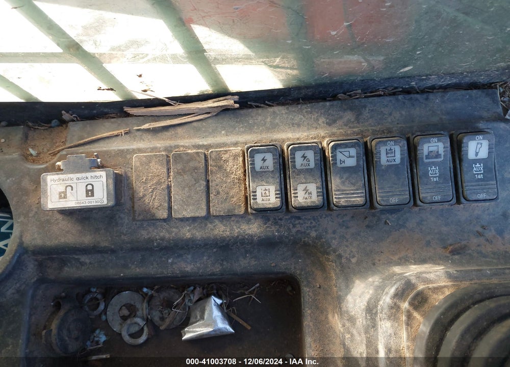 2019 TAKEUCHI TL12R2 SKID STEER VIN: 412102046