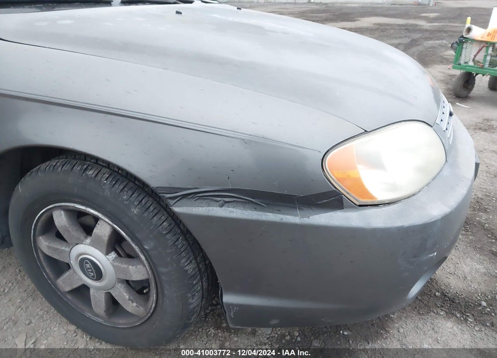 2003 KIA SPECTRA LS VIN: KNAFB121X35290154