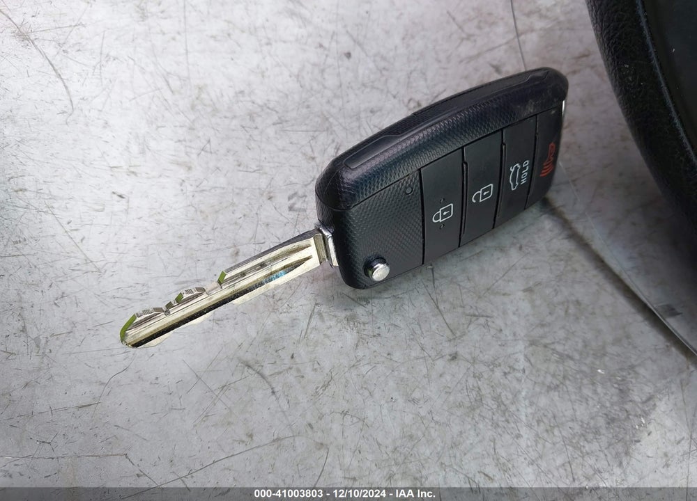 2018 KIA FORTE LX VIN: 3KPFK4A75JE230181