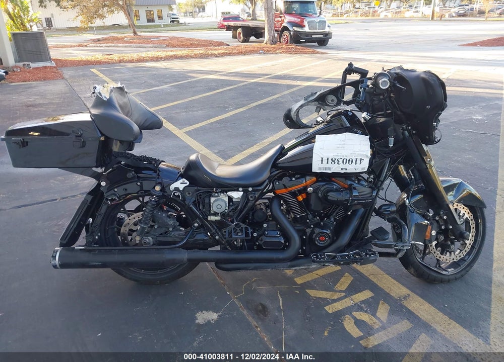 2022 HARLEY-DAVIDSON FLHX VIN: 1HD1KBC10NB611879