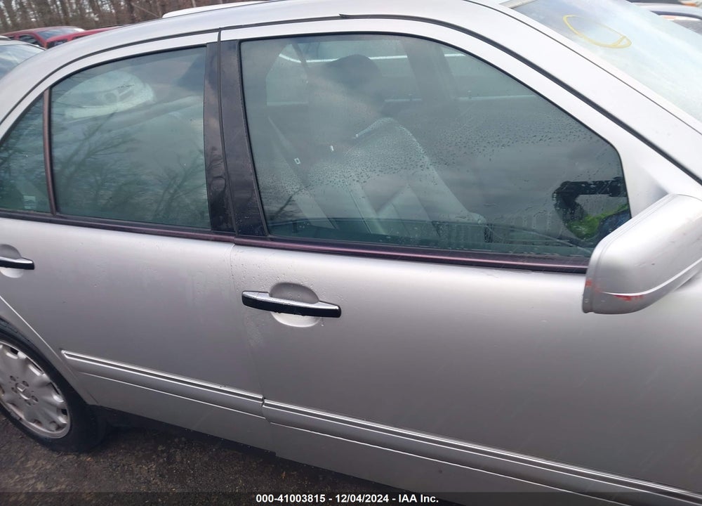 1998 MERCEDES-BENZ E 320 VIN: WDBJF65F4WA482217