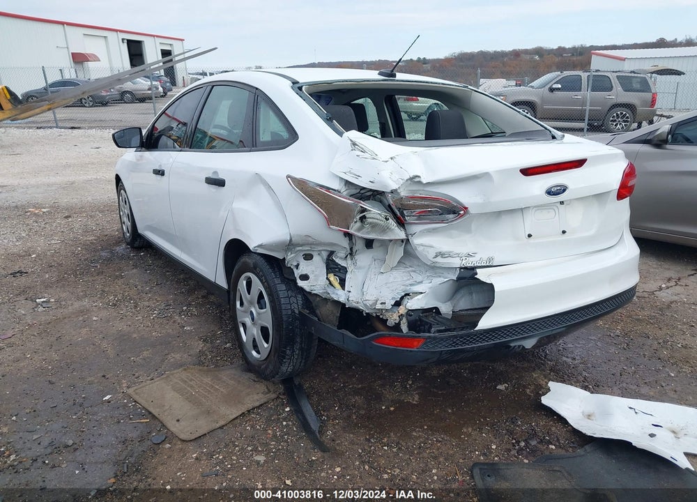 2018 FORD FOCUS S VIN: 1FADP3E20JL265807