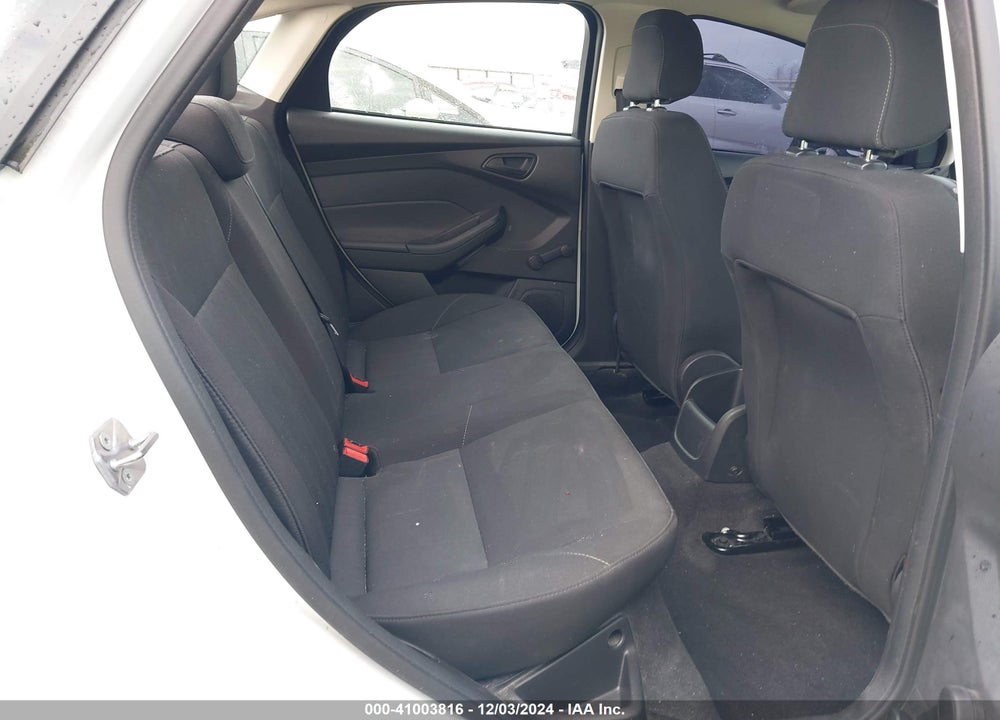 2018 FORD FOCUS S VIN: 1FADP3E20JL265807