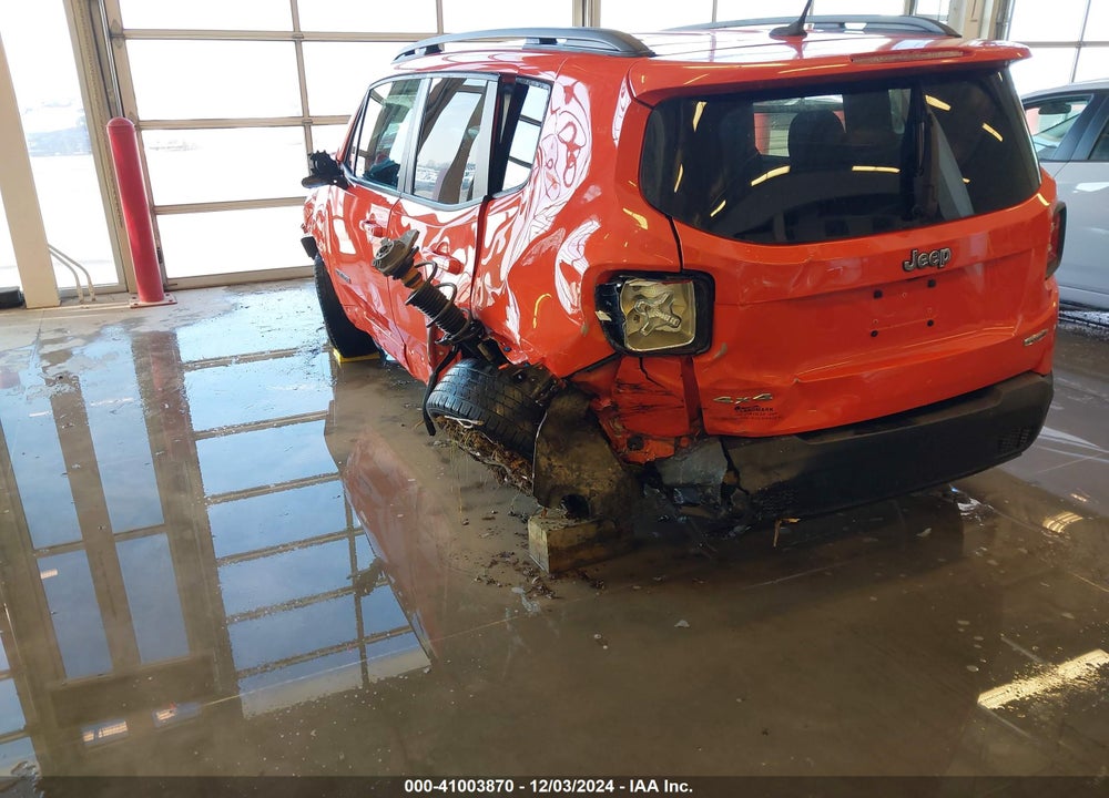 2016 JEEP RENEGADE LATITUDE VIN: ZACCJBBT5GPE09581