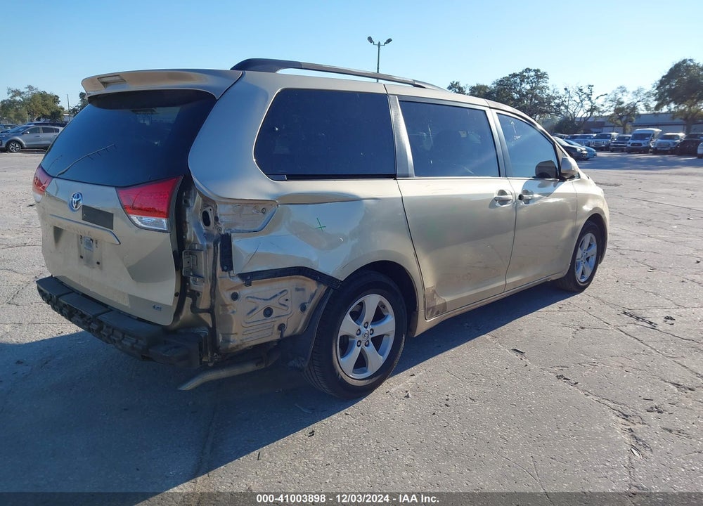 2013 TOYOTA SIENNA LE V6 8 PASSENGER VIN: 5TDKK3DC8DS403185