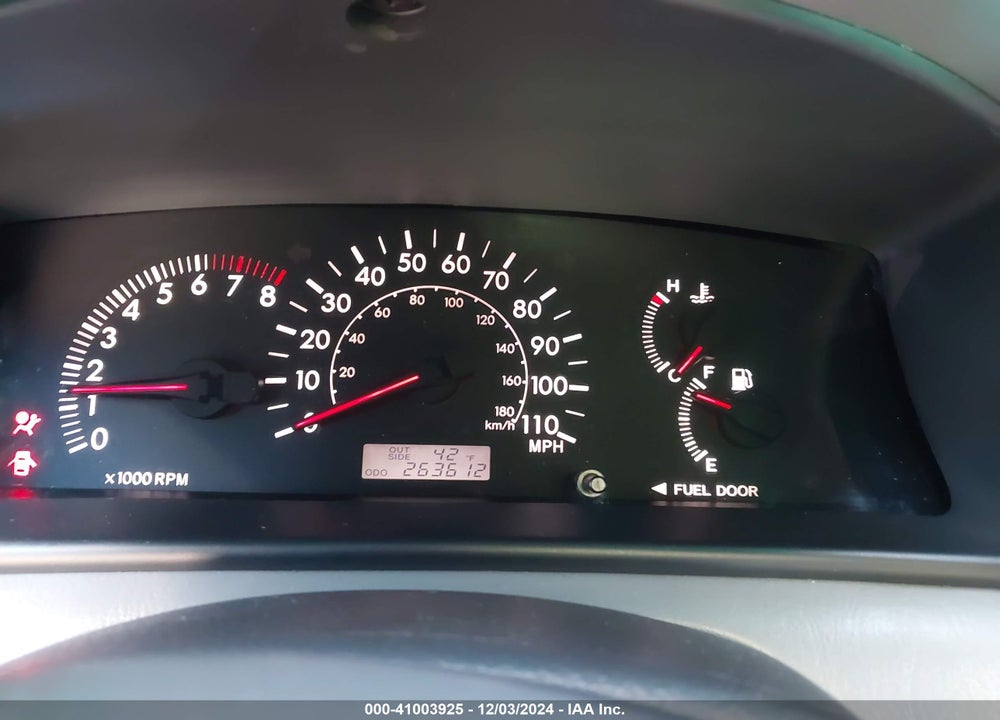 2005 TOYOTA COROLLA LE VIN: 2T1BR32E35C457942