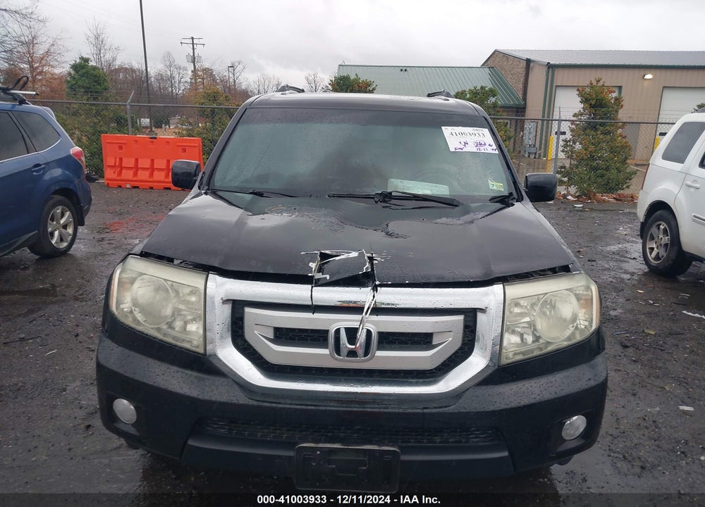 2011 HONDA PILOT EX-L VIN: 5FNYF3H50BB018456