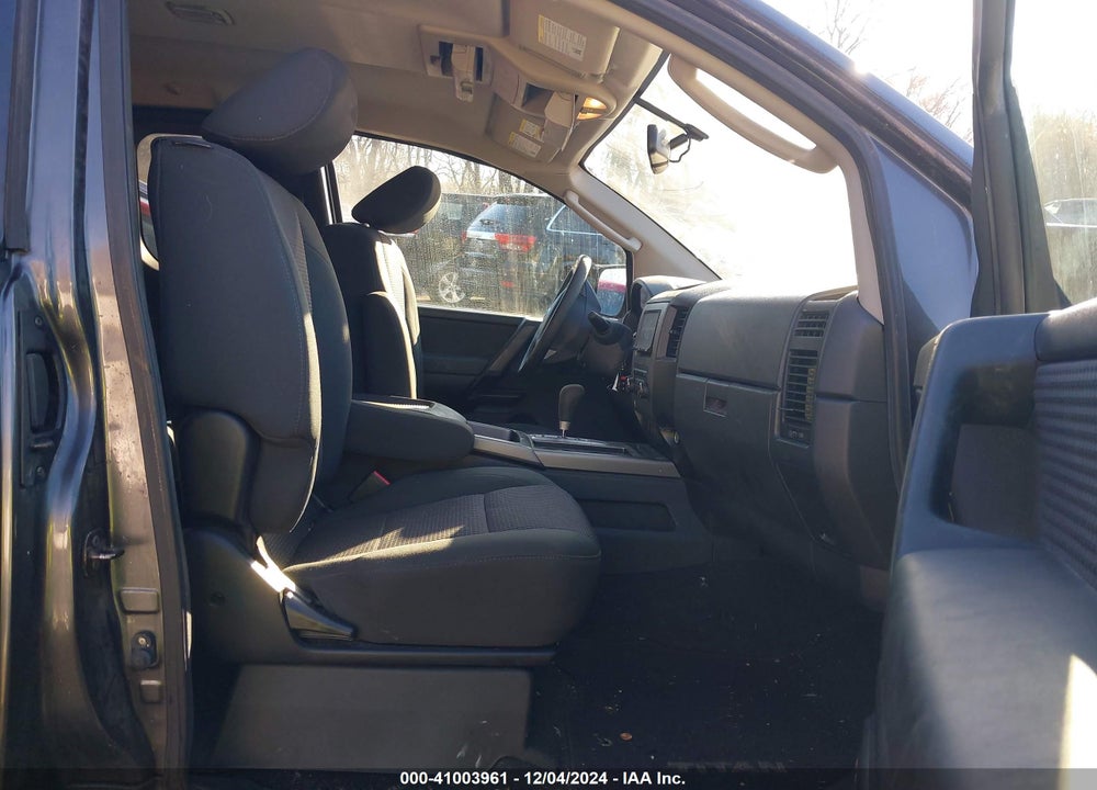 2010 NISSAN TITAN SE VIN: 1N6BA0CC7AN315181