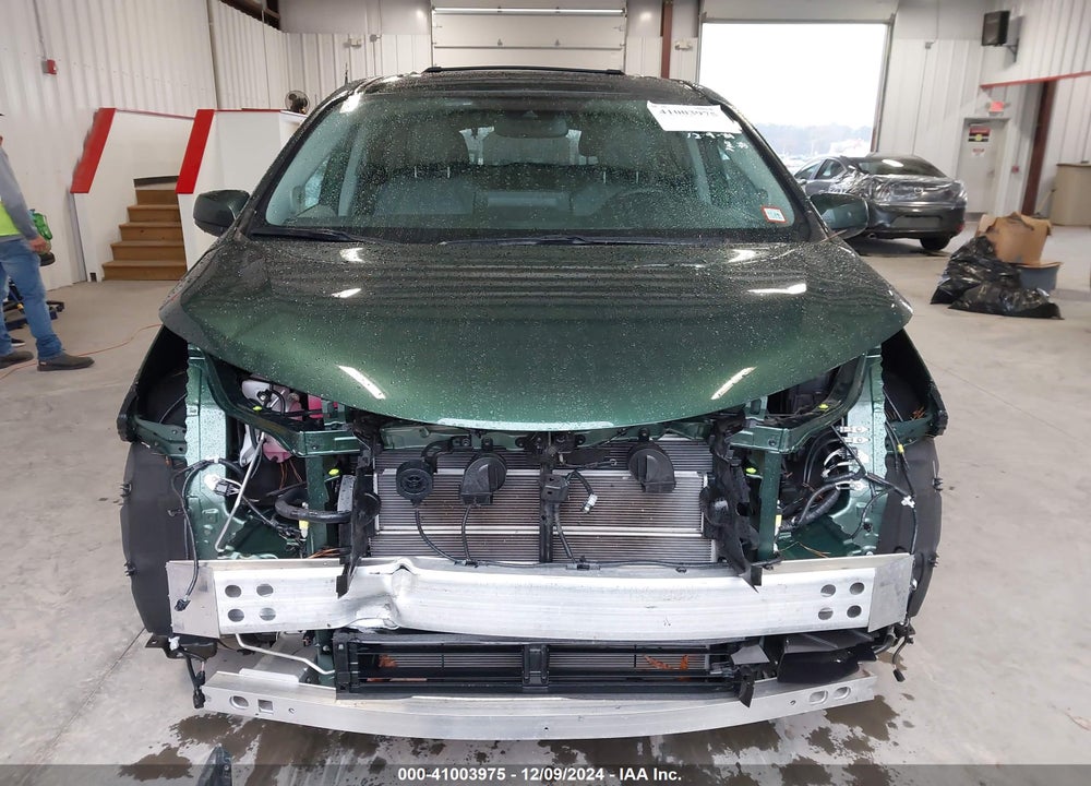 2024 TOYOTA SIENNA XLE VIN: 5TDJSKFC6RS112369