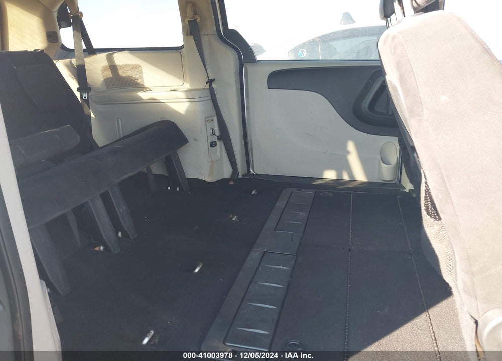 2011 DODGE GRAND CARAVAN MAINSTREET VIN: 2D4RN3DG6BR738530