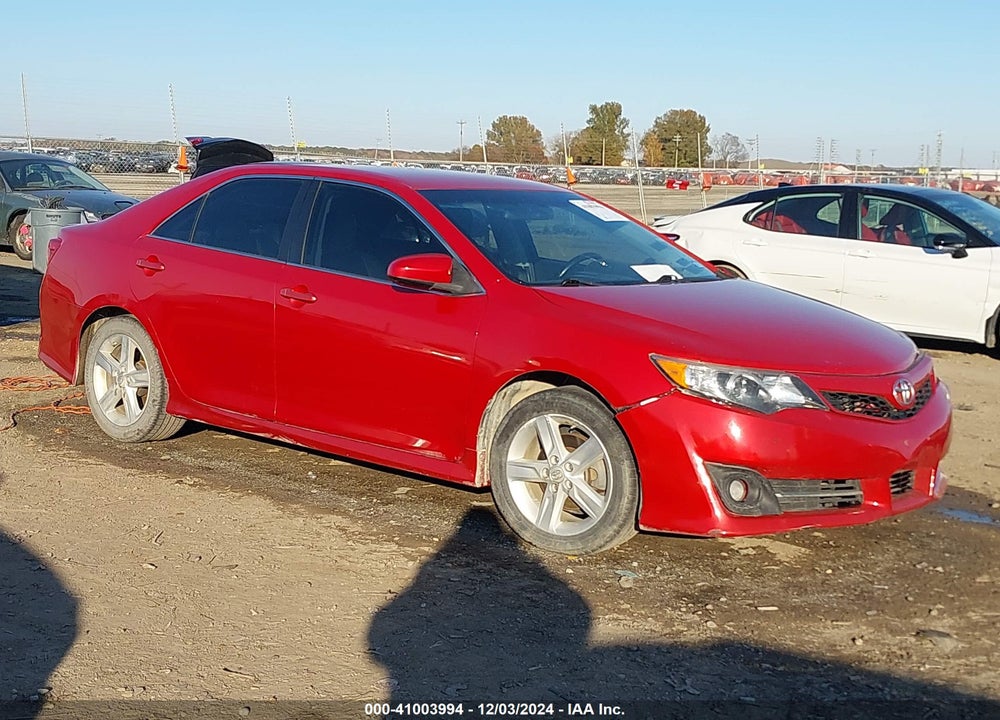 2014 TOYOTA CAMRY SE VIN: 4T1BF1FK2EU856174
