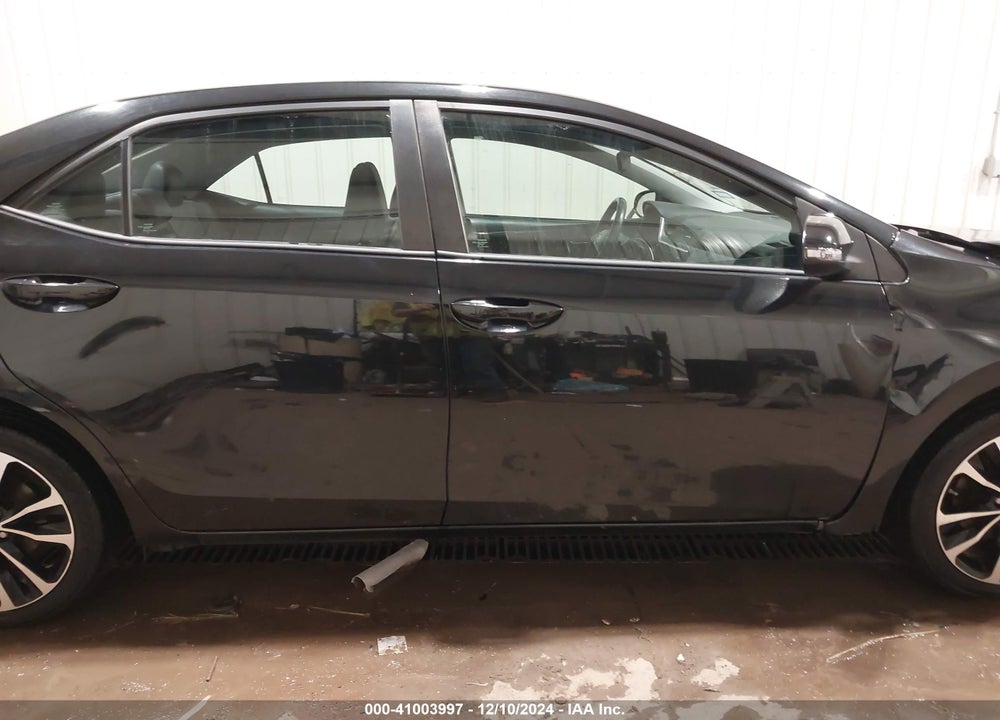 2017 TOYOTA COROLLA SE VIN: 5YFBURHE7HP583511