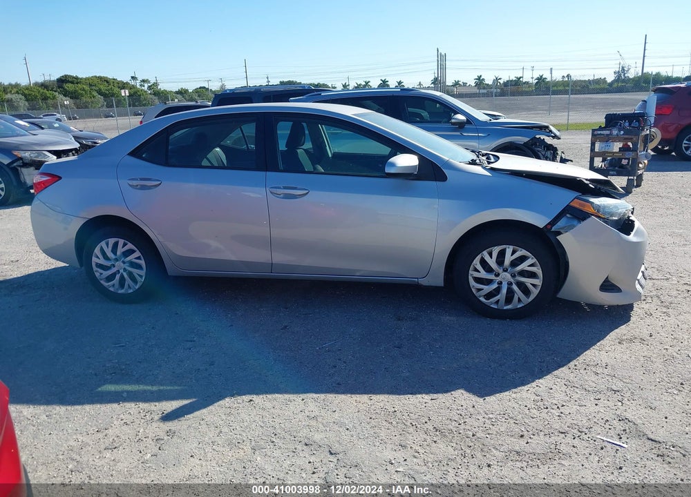 2018 TOYOTA COROLLA LE VIN: 5YFBURHE9JP824832