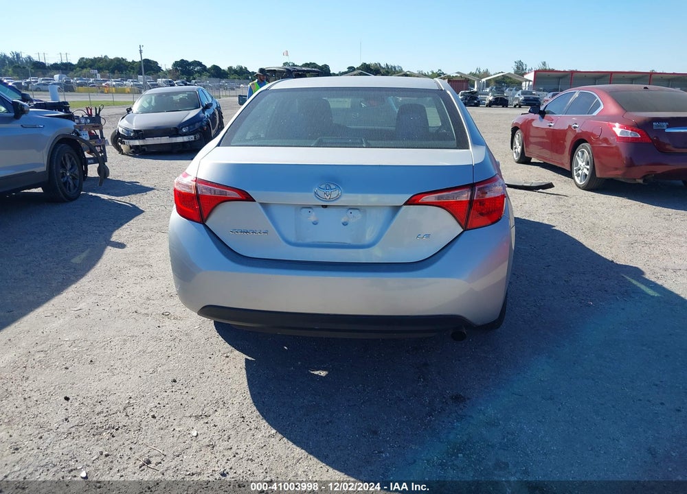 2018 TOYOTA COROLLA LE VIN: 5YFBURHE9JP824832