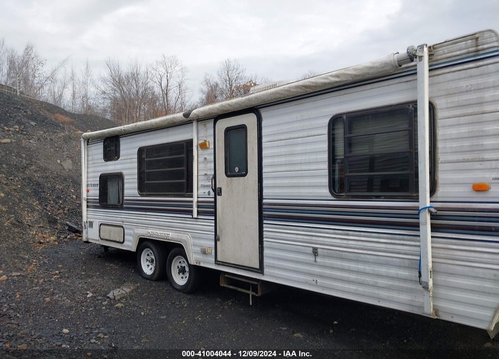 1996 DUTCHMAN TRAVEL TRAILER, 26 FT LONG, NO SLD, UNSURE OF MODE VIN: 47CT20M20T1070114