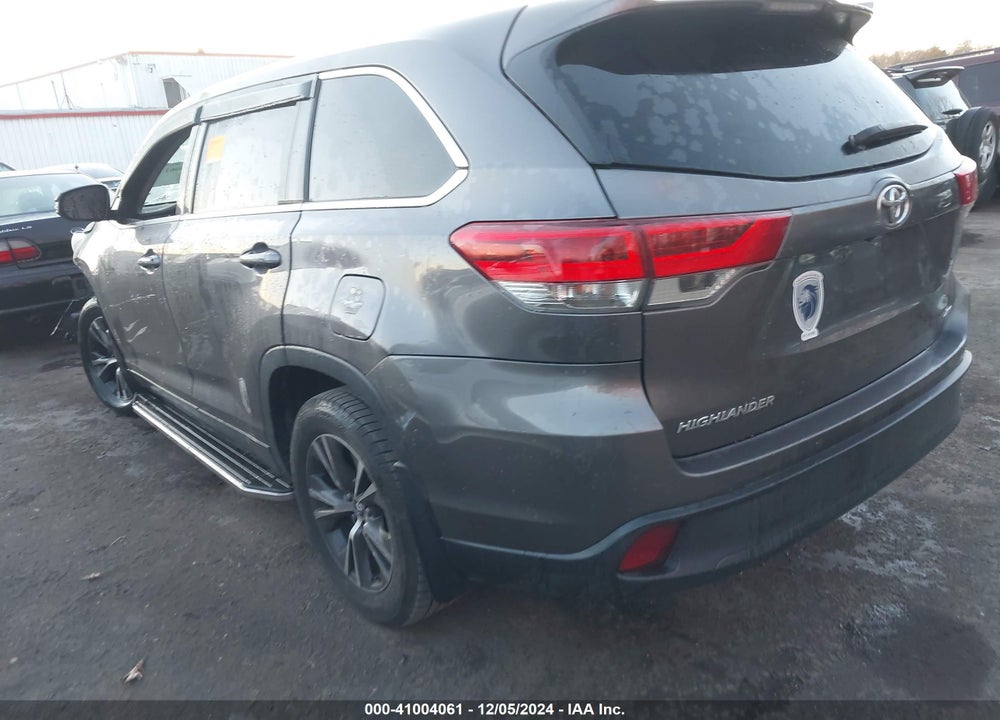 2019 TOYOTA HIGHLANDER LE VIN: 5TDBZRFH3KS733496
