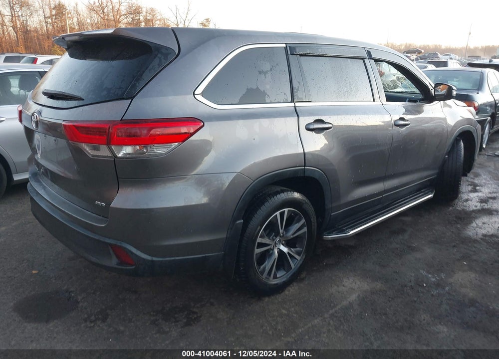 2019 TOYOTA HIGHLANDER LE VIN: 5TDBZRFH3KS733496