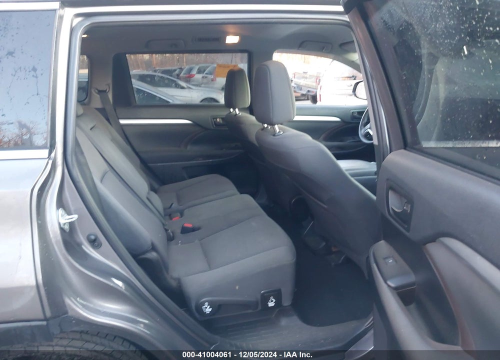 2019 TOYOTA HIGHLANDER LE VIN: 5TDBZRFH3KS733496