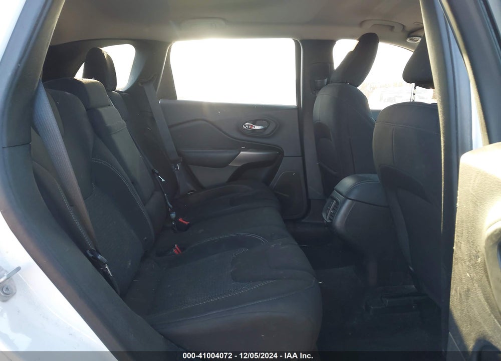 2019 JEEP CHEROKEE LATITUDE 4X4 VIN: 1C4PJMCX5KD229524