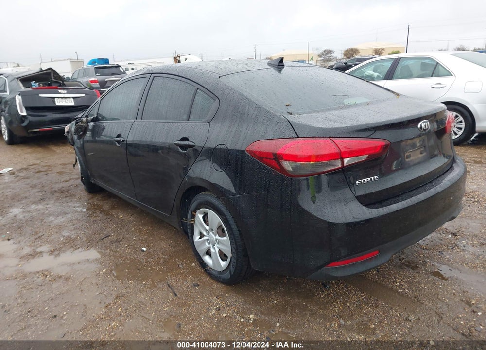 2018 KIA FORTE LX VIN: 3KPFL4A7XJE255431