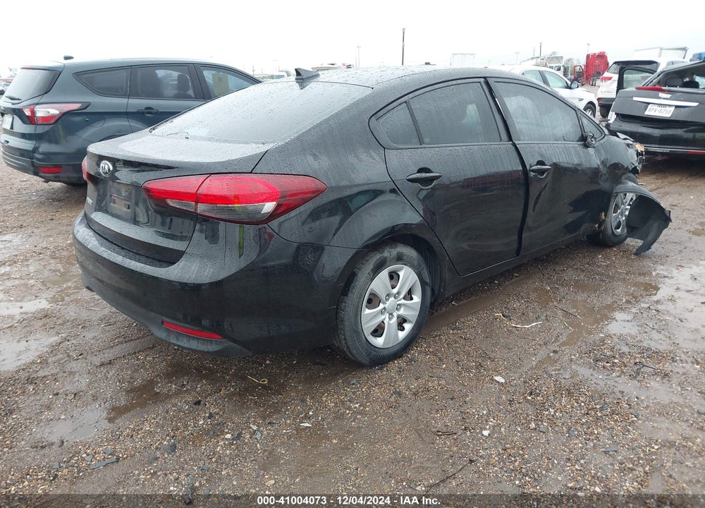 2018 KIA FORTE LX VIN: 3KPFL4A7XJE255431