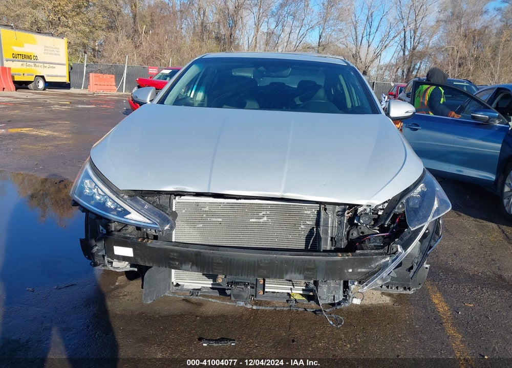 2020 HYUNDAI ELANTRA LIMITED VIN: 5NPD84LF1LH517820