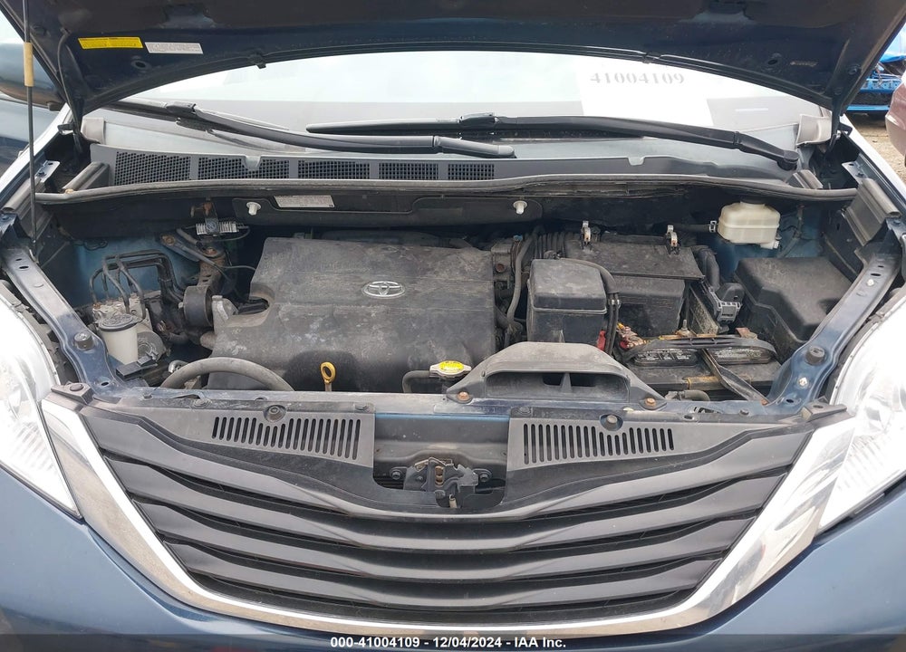 2011 TOYOTA SIENNA LE VIN: 5TDJK3DC9BS023748
