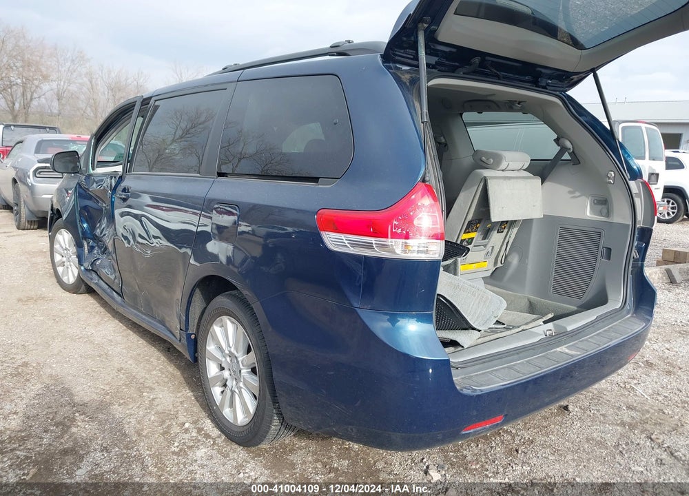 2011 TOYOTA SIENNA LE VIN: 5TDJK3DC9BS023748