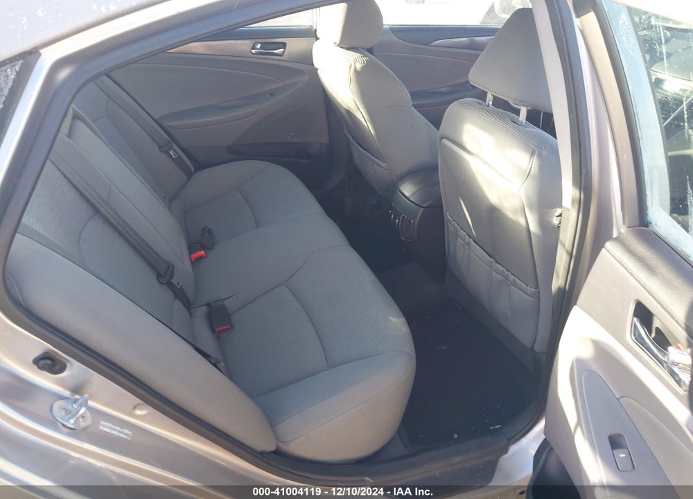 2012 HYUNDAI SONATA HYBRID VIN: KMHEC4A42CA035266