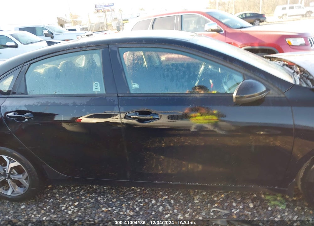 2021 KIA FORTE VIN: 3KPF24AD9ME358773