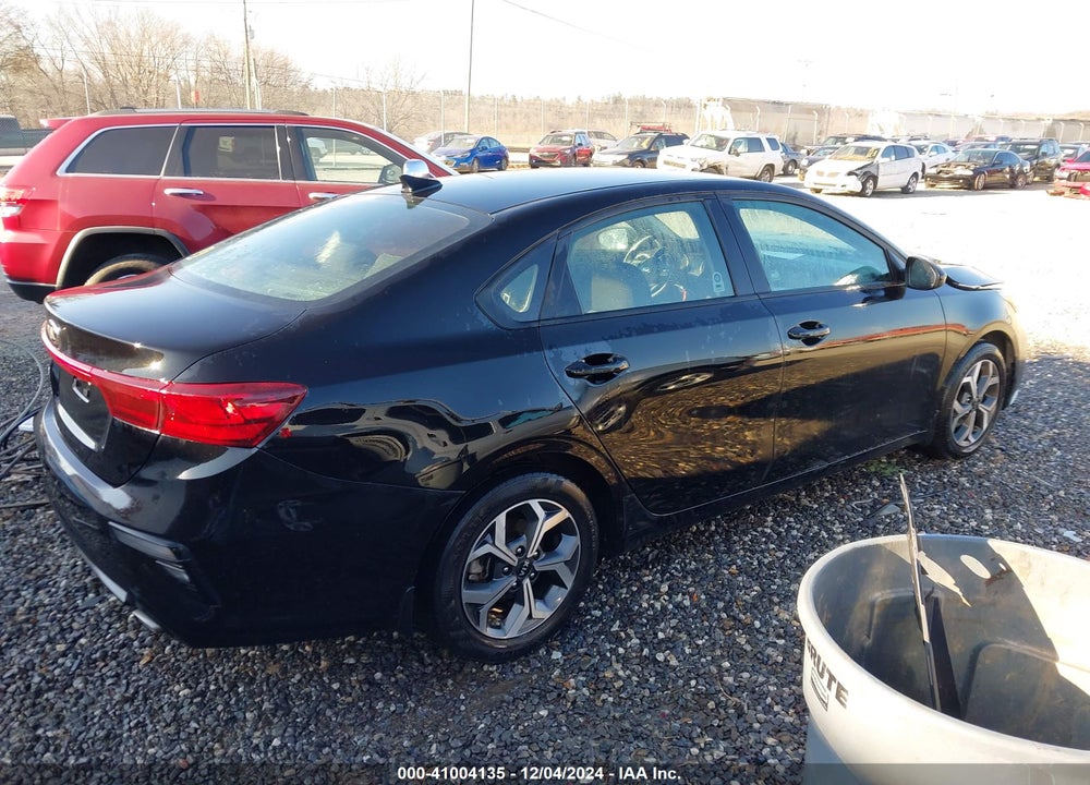 2021 KIA FORTE VIN: 3KPF24AD9ME358773