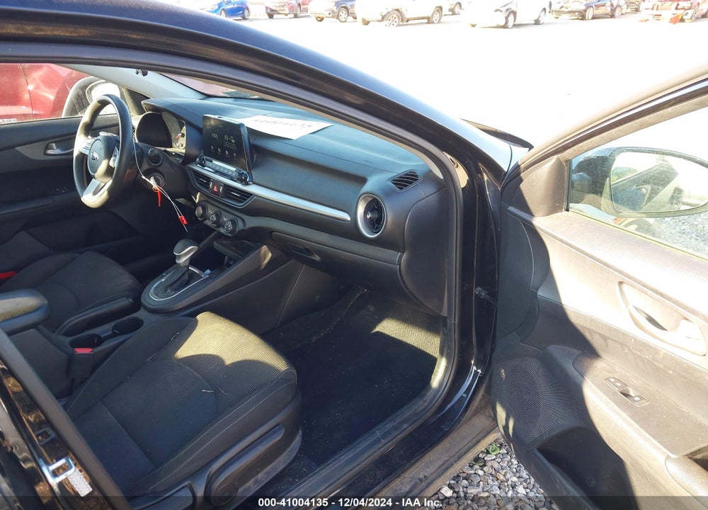 2021 KIA FORTE VIN: 3KPF24AD9ME358773