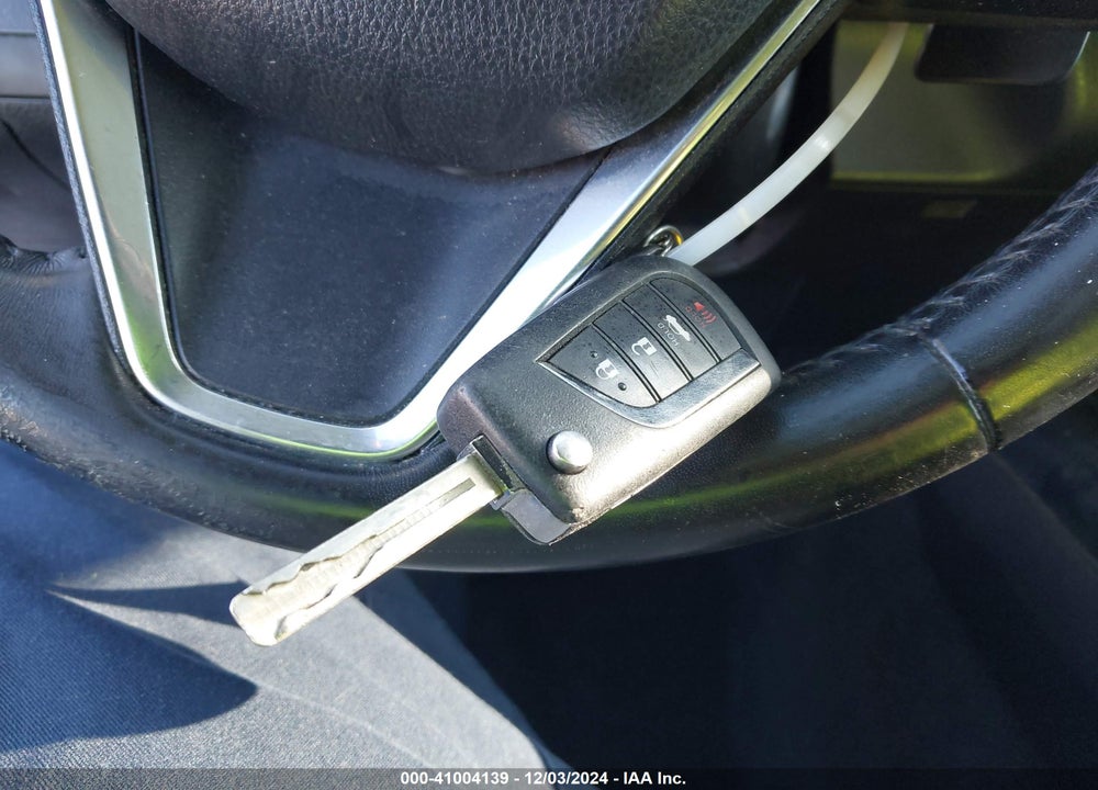 2019 TOYOTA CAMRY VIN: 4T1B11HK4KU226874