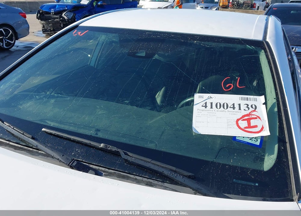 2019 TOYOTA CAMRY VIN: 4T1B11HK4KU226874