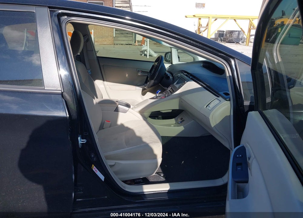 2015 TOYOTA PRIUS VIN: JTDKN3DU9F0435066
