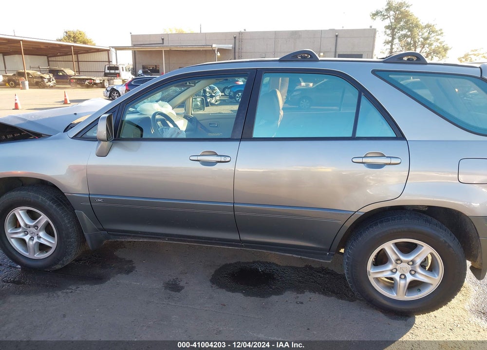2001 LEXUS RX 300 VIN: JTJHF10U910176179
