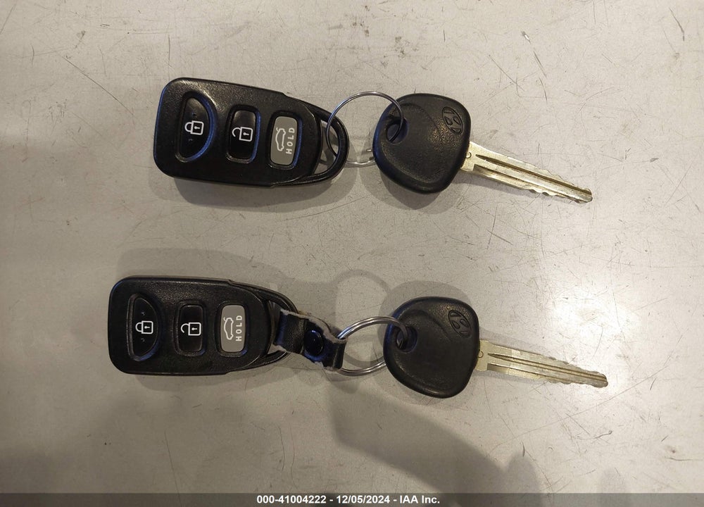 2015 HYUNDAI ELANTRA VIN: 5NPDH4AE7FH642027