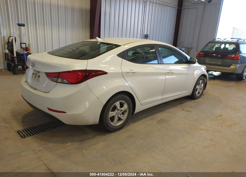 2015 HYUNDAI ELANTRA VIN: 5NPDH4AE7FH642027
