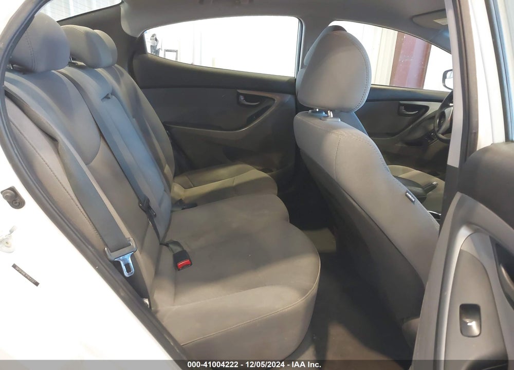 2015 HYUNDAI ELANTRA VIN: 5NPDH4AE7FH642027
